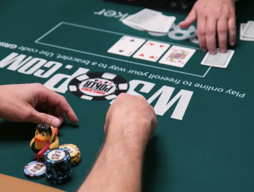 What is Poker Hand Ducks? Terms and Definition
